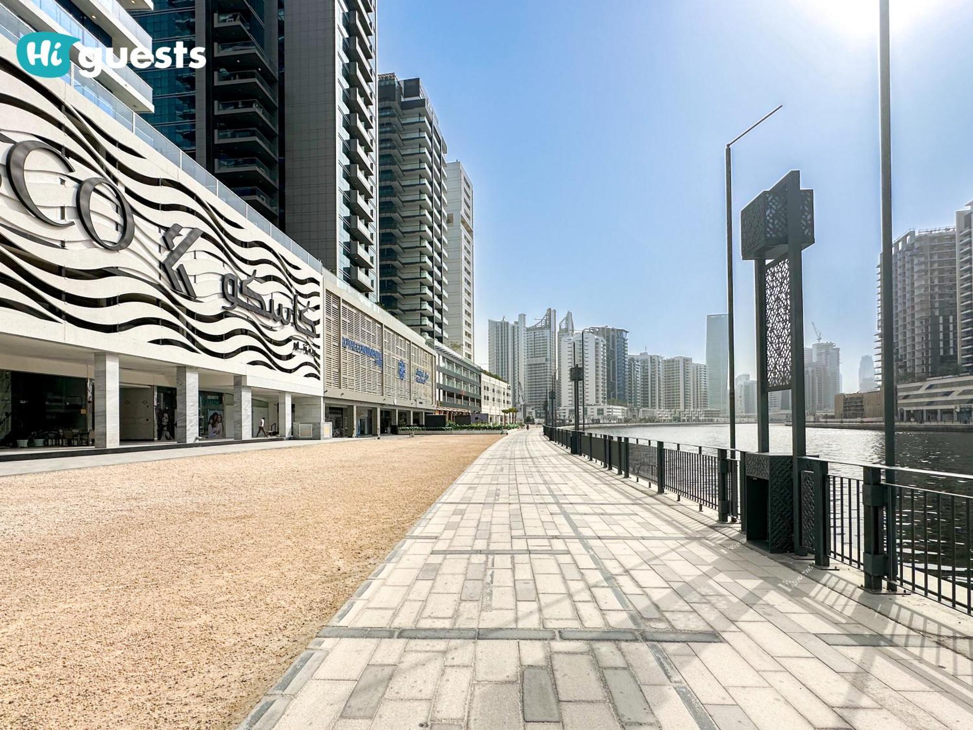 Higuests - Stylish Urban Escape In Waves Tower By Kasco Apartment Dubai