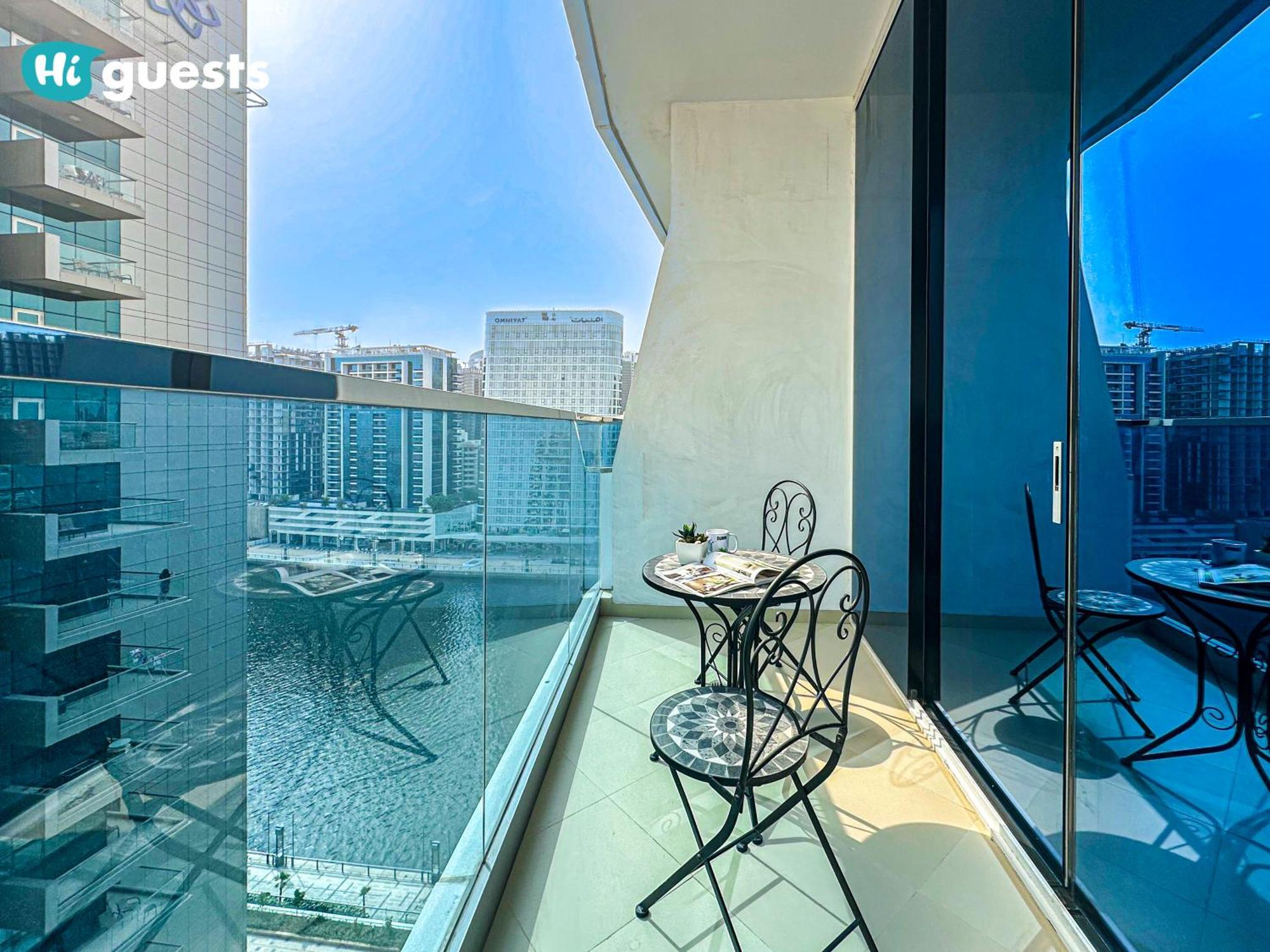 Apartment Higuests - Stylish Urban Escape In Waves Tower By Kasco Dubai