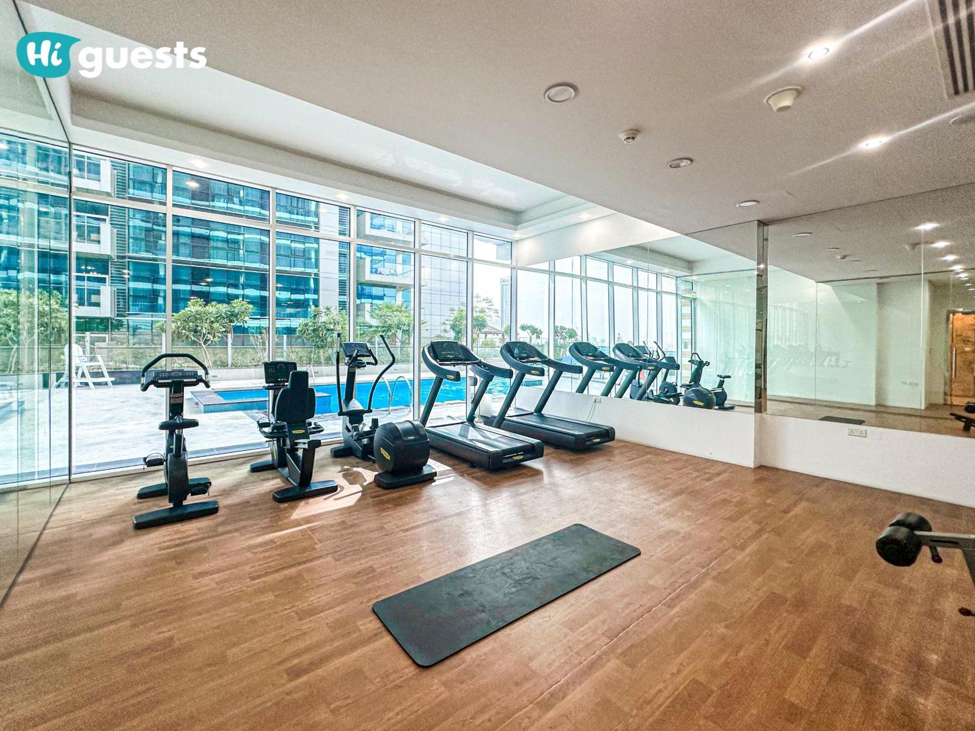 Higuests - Stylish Urban Escape In Waves Tower By Kasco Apartment Dubai