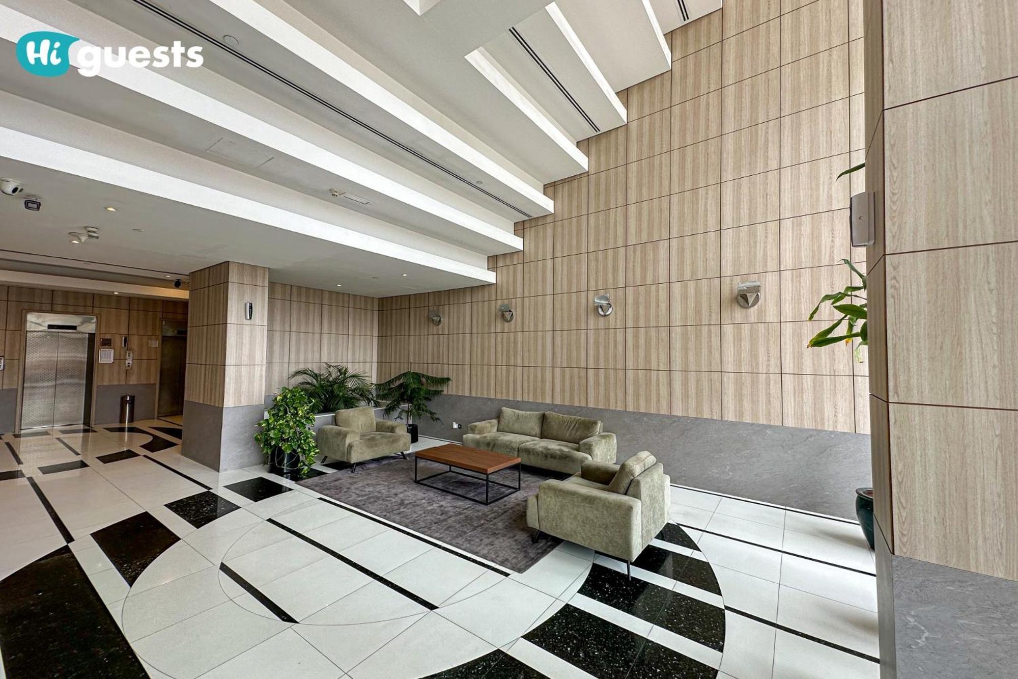 Higuests - Cheerful With Stunning Views In Port Saeed Apartment
