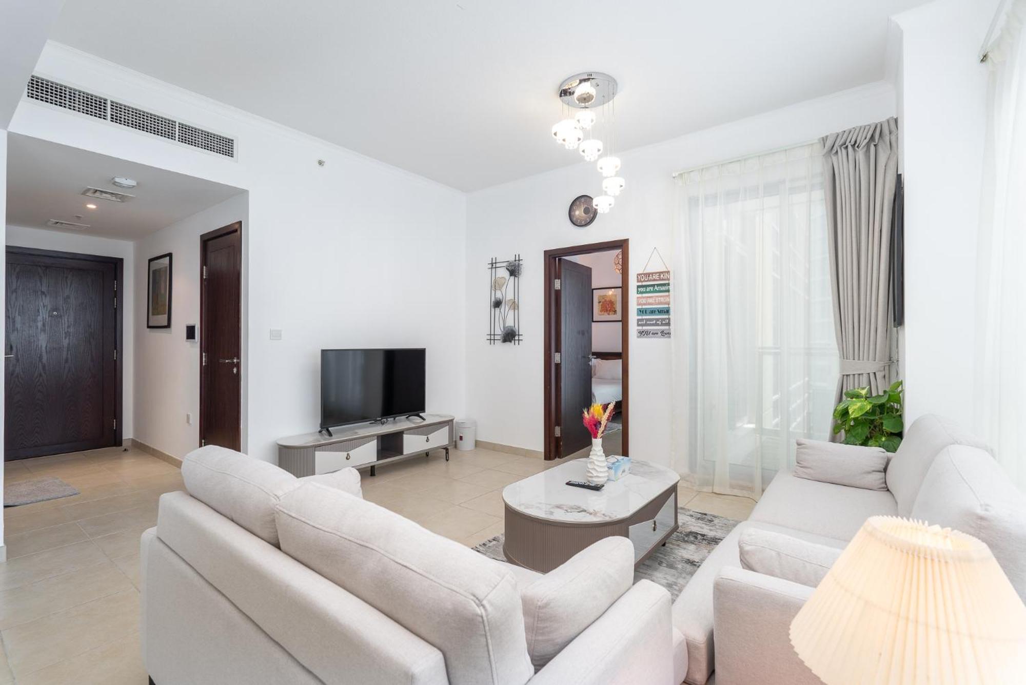 Apartment Charming 1br - Downtown, *