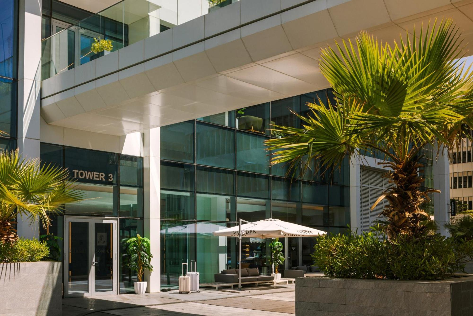 Sonder Downtown Towers 4*