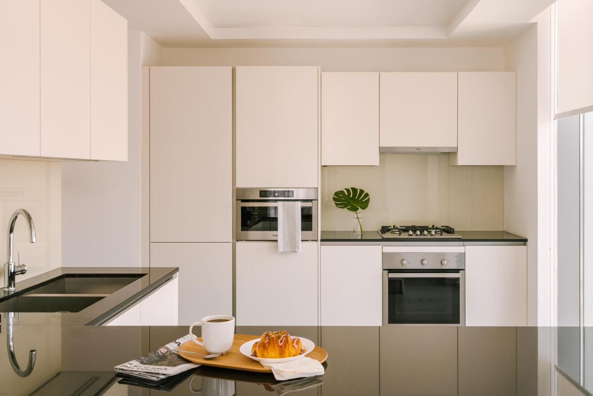 Aparthotel Sonder Downtown Towers 4*