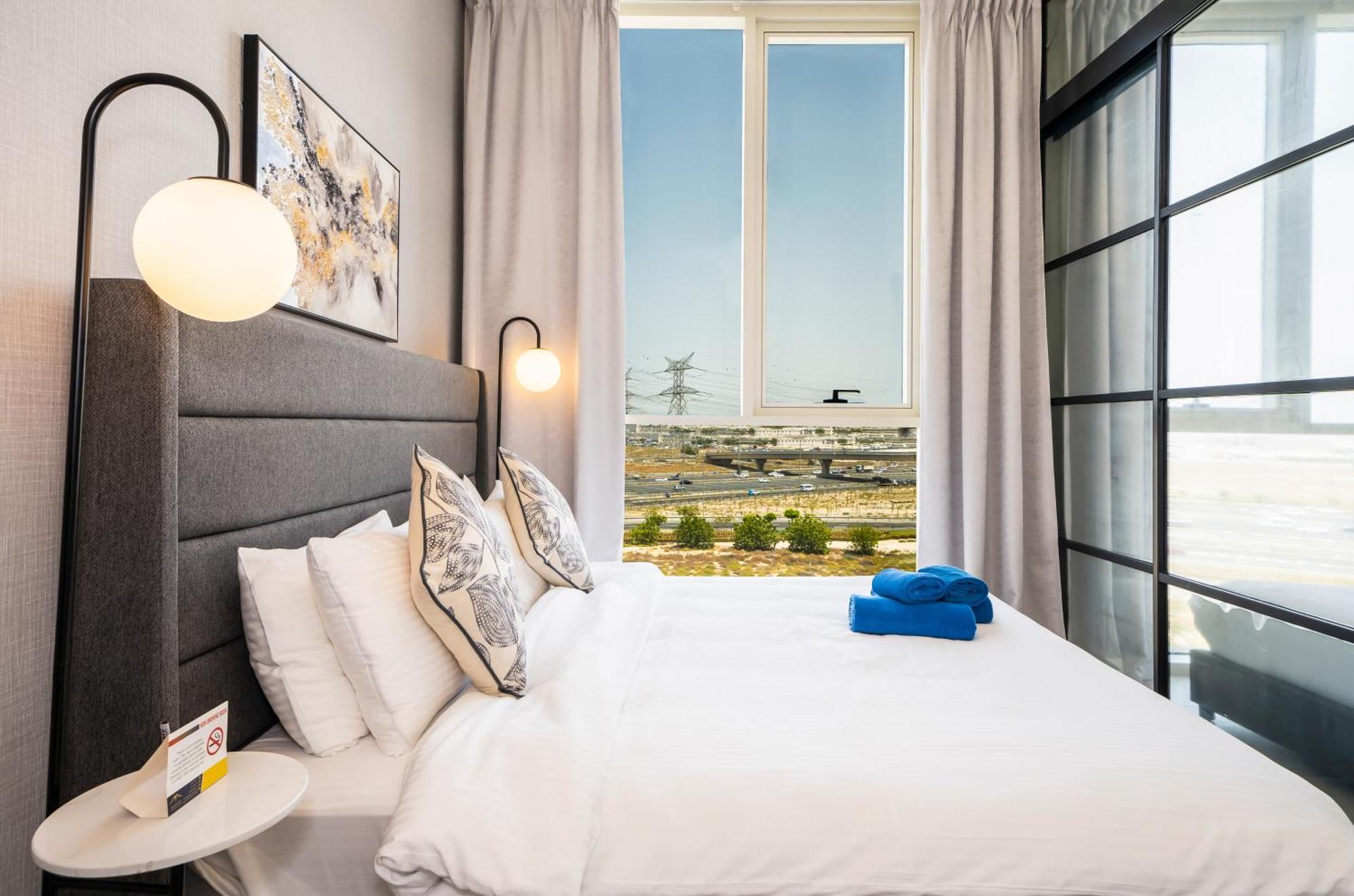 Newarabian Collective 2 Tower Hills - 2br *