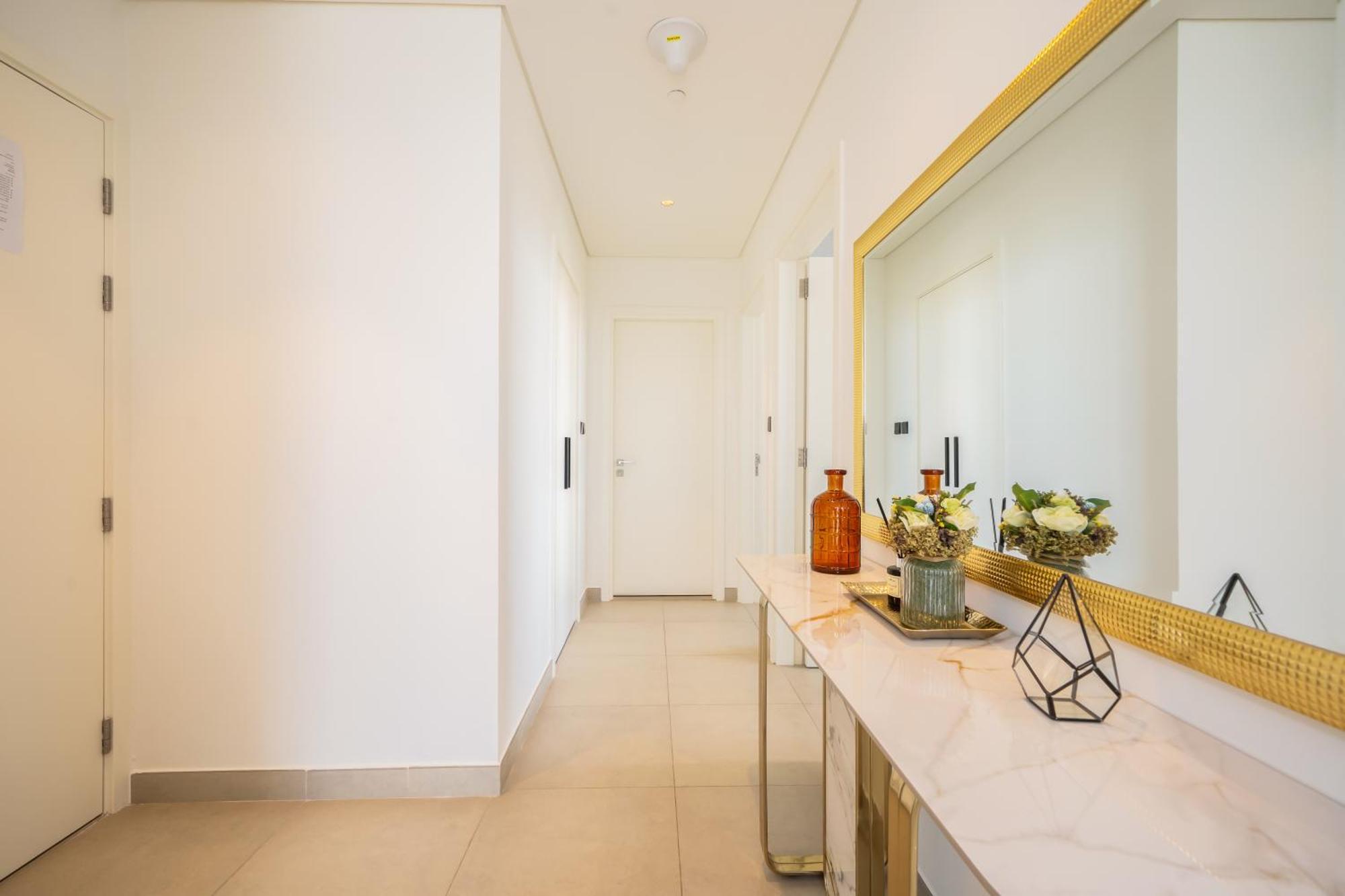 Newarabian Collective 2 Tower Hills - 2br Apartment Dubai
