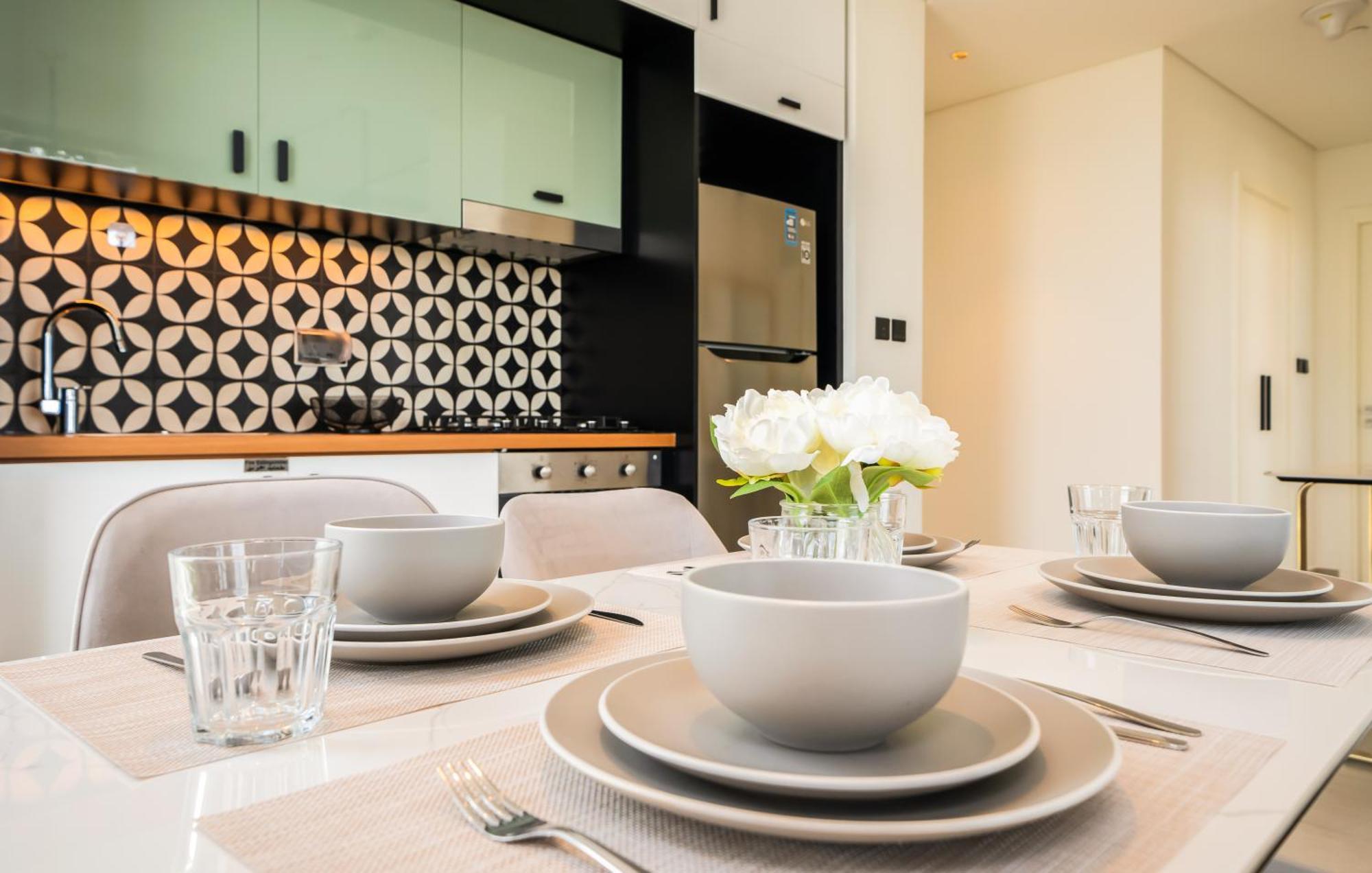 Newarabian Collective 2 Tower Hills - 2br