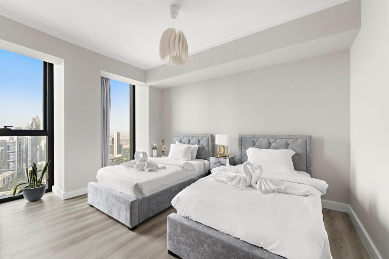 Apartment First Class 3br With Full Burj Khalifa And Fountain View Dubai