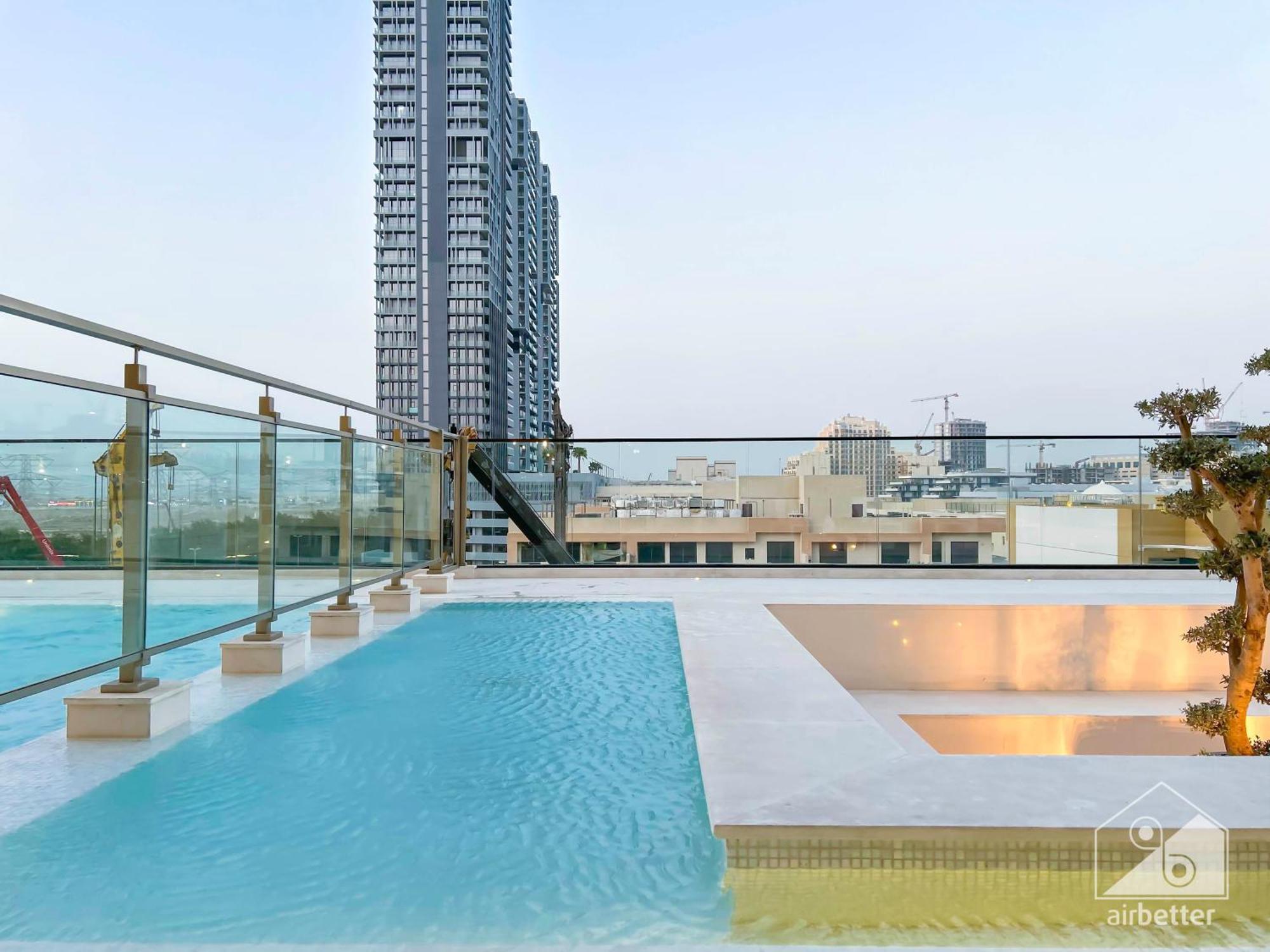 Chic 1-br & Balcony In Binghatti Heights Dubai