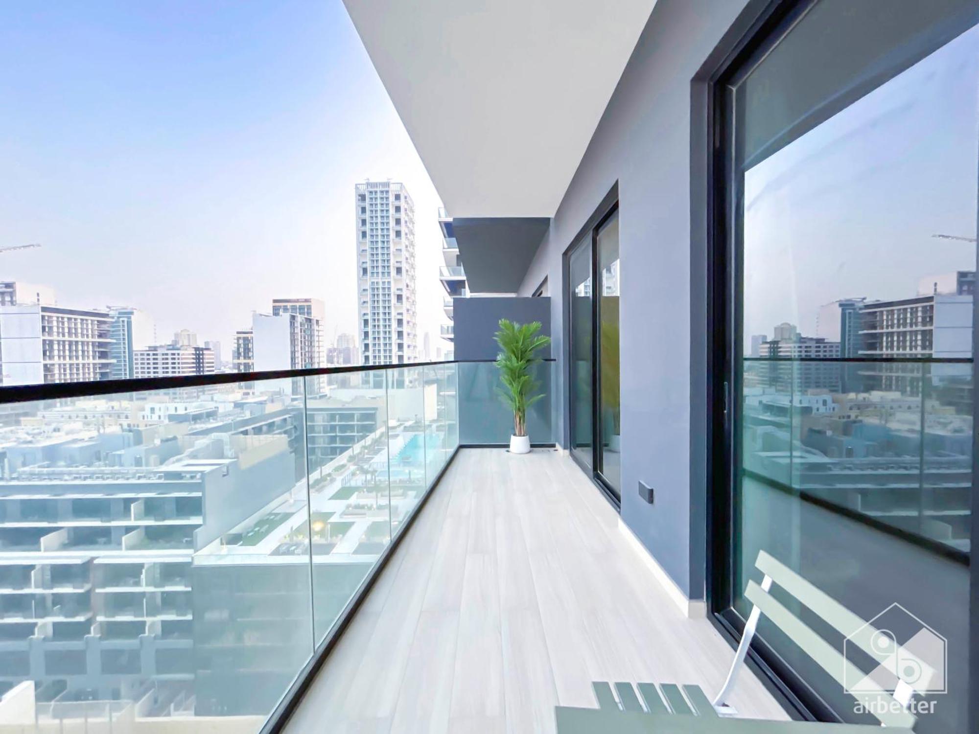 Chic 1-br & Balcony In Binghatti Heights Dubai