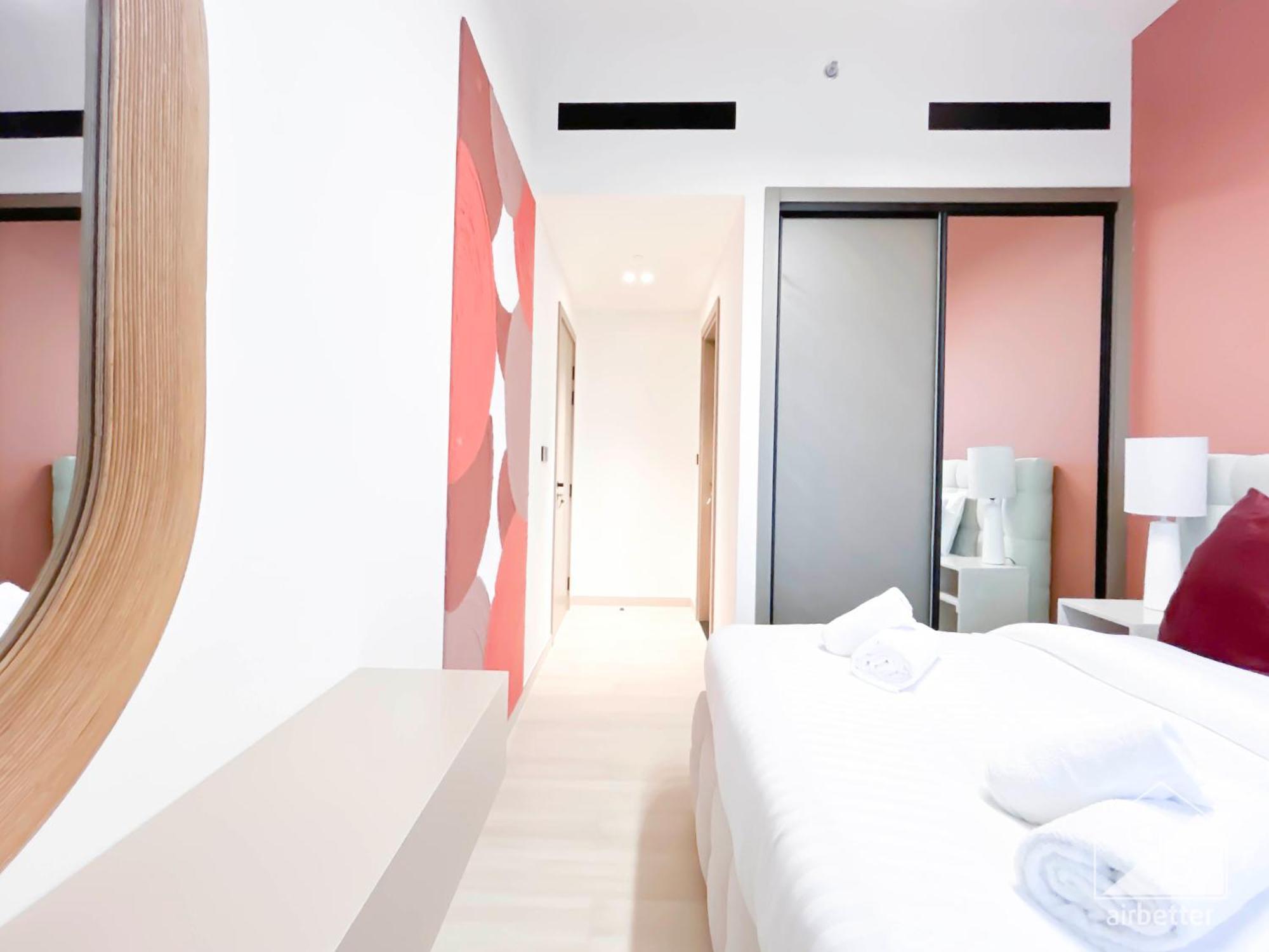 Apartment Chic 1-br & Balcony In Binghatti Heights Dubai