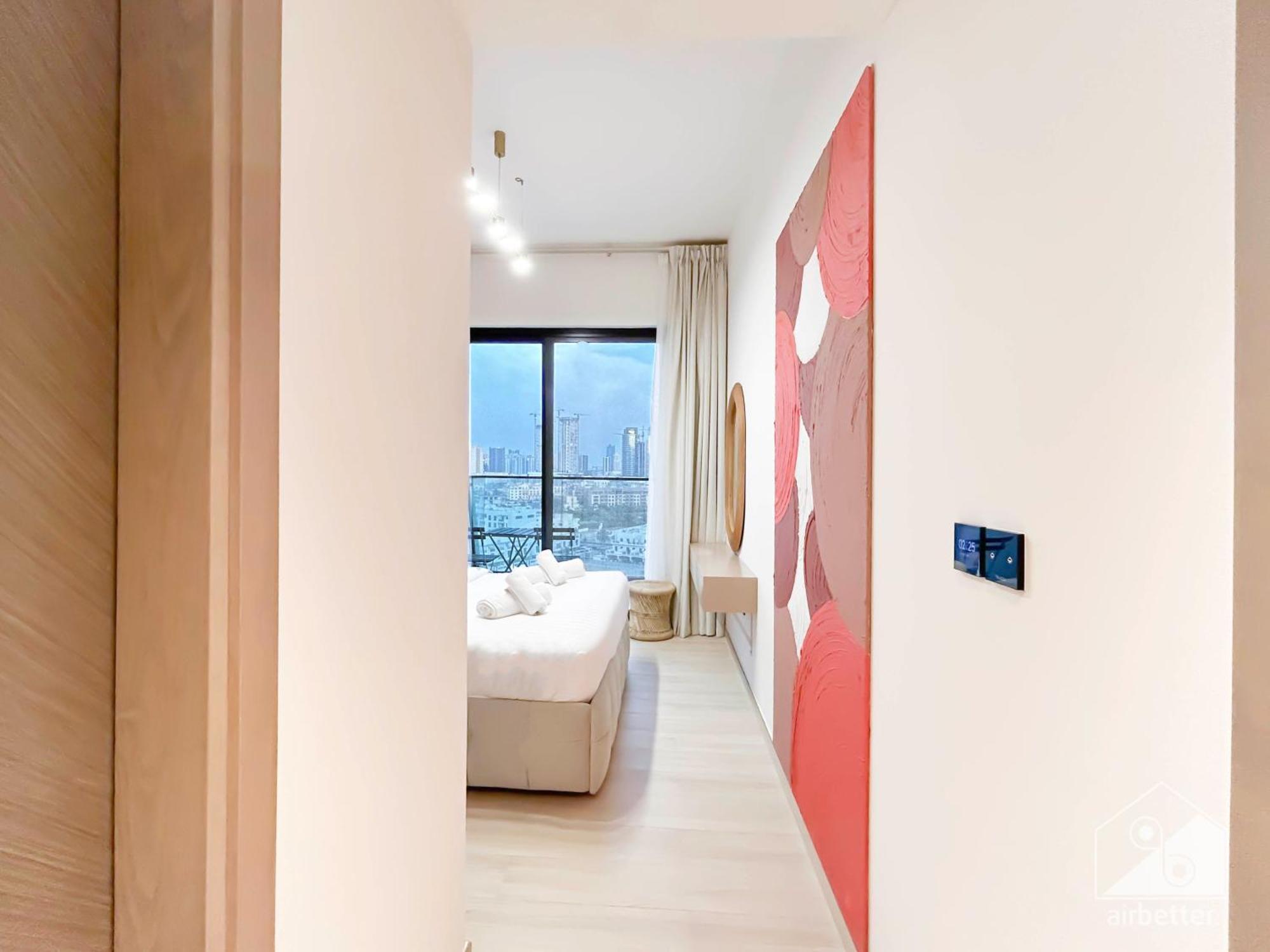 Chic 1-br & Balcony In Binghatti Heights Apartment *