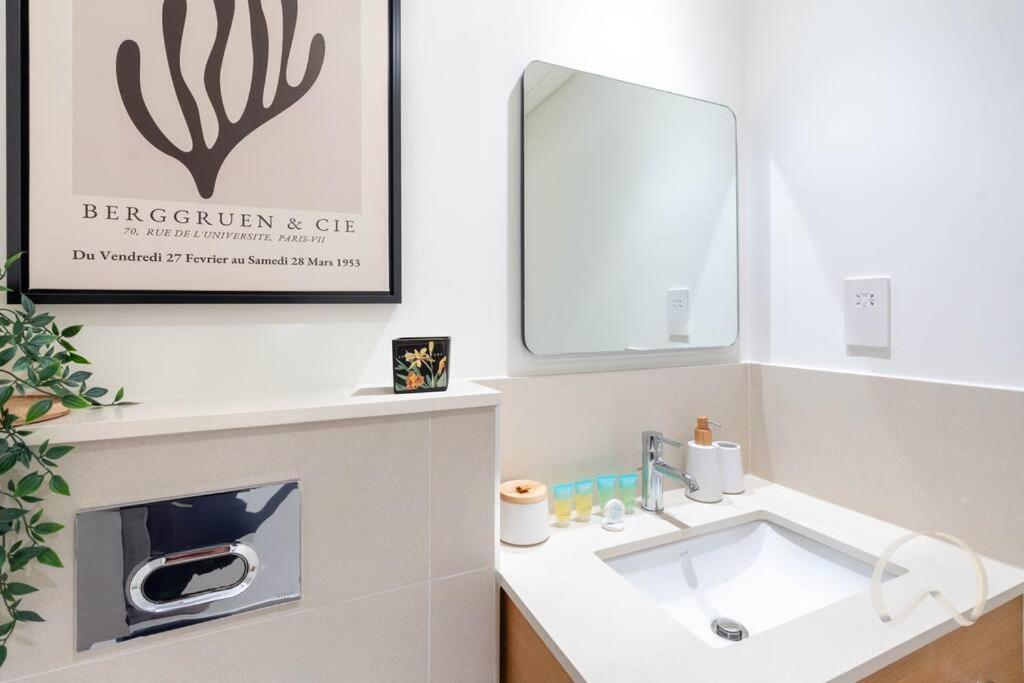 Brand New 1br In Golfville I Amazing Amenities * Dubai
