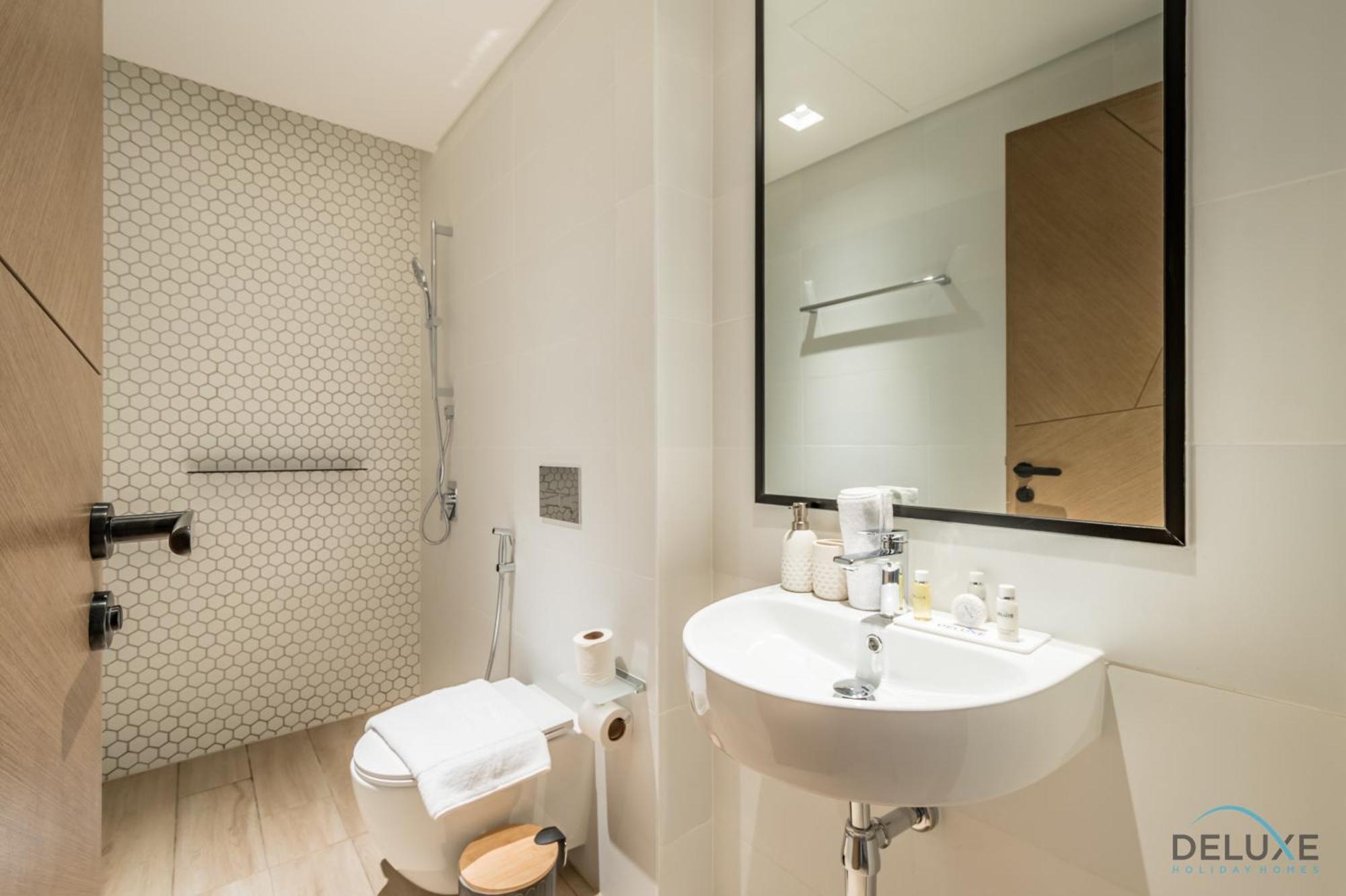 Exquisite 3br With Assistant At Palace Residences Creek Harbour By Deluxe Homes Apartment Dubai