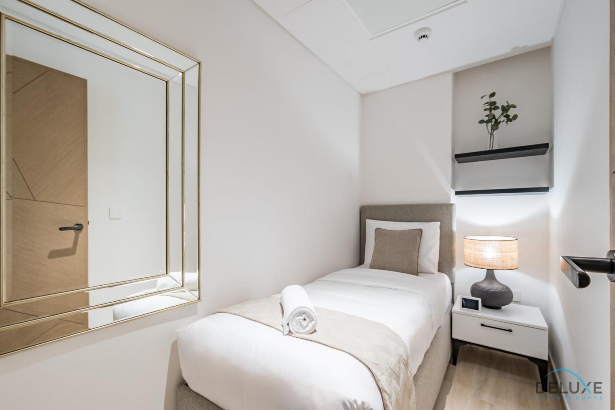 Exquisite 3br With Assistant At Palace Residences Creek Harbour By Deluxe Homes Dubai