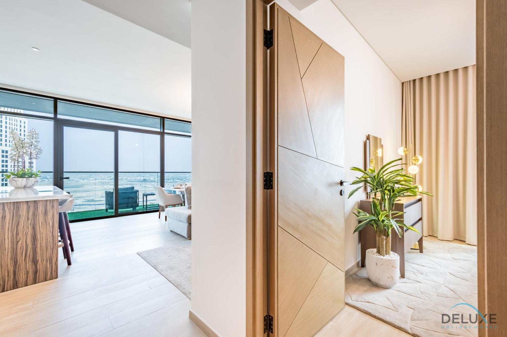 Exquisite 3br With Assistant At Palace Residences Creek Harbour By Deluxe Homes Dubai