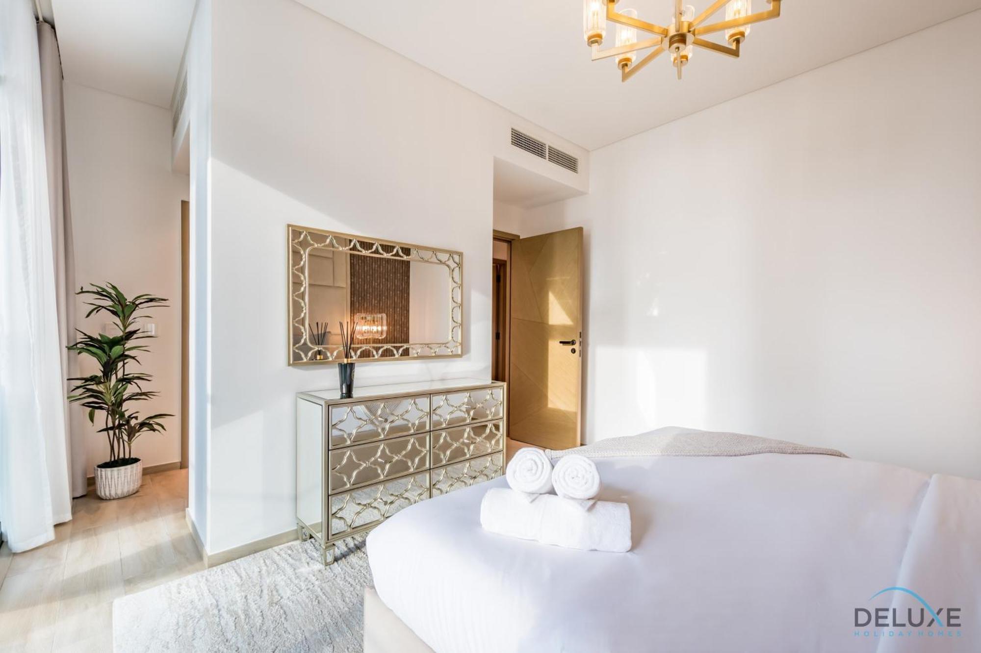 Apartment Exquisite 3br With Assistant At Palace Residences Creek Harbour By Deluxe Homes Dubai