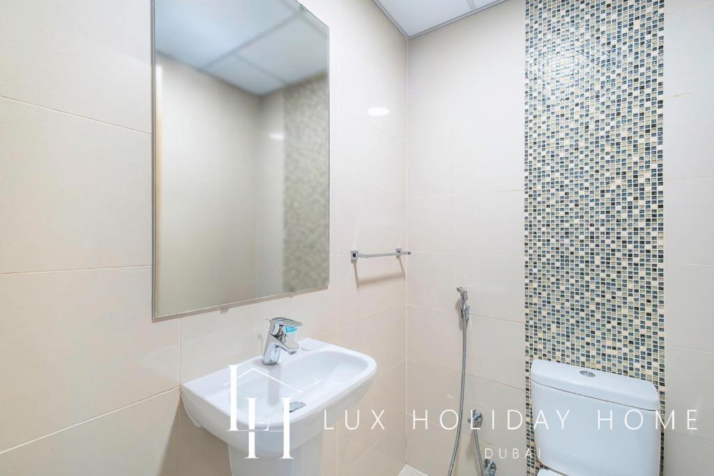 Lux Marina View Prime Location Near