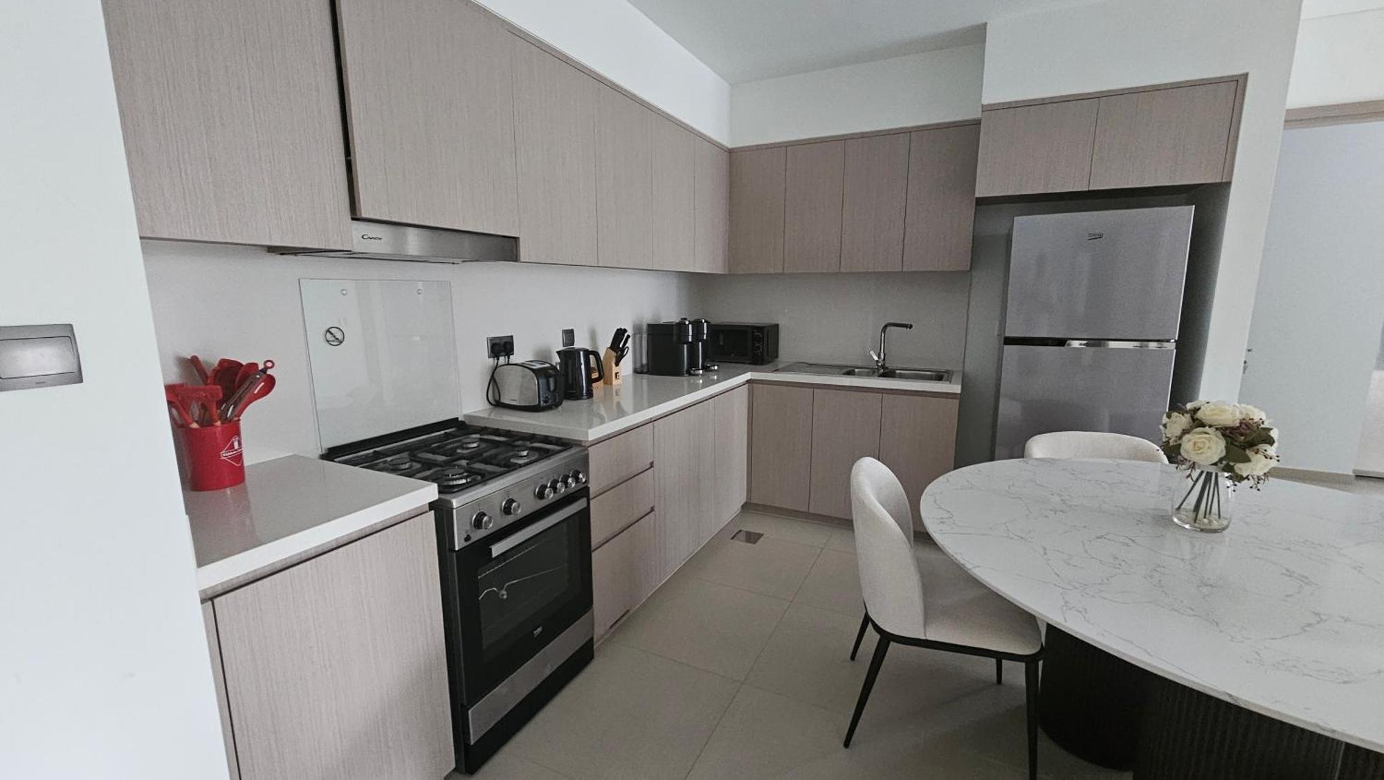 Mh - Act Tower - Downtown - 2br- Ref 403 * Dubai