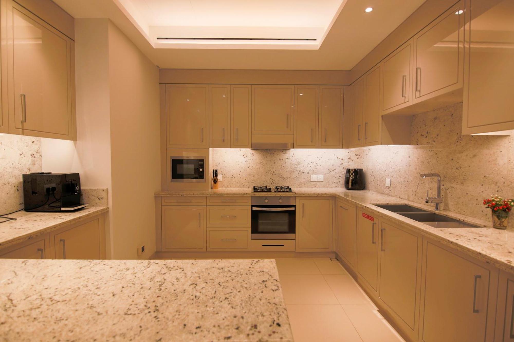 Easemytrip - Spacious Urban Oasis In Address Skyview Tower 2 Apartment Dubai