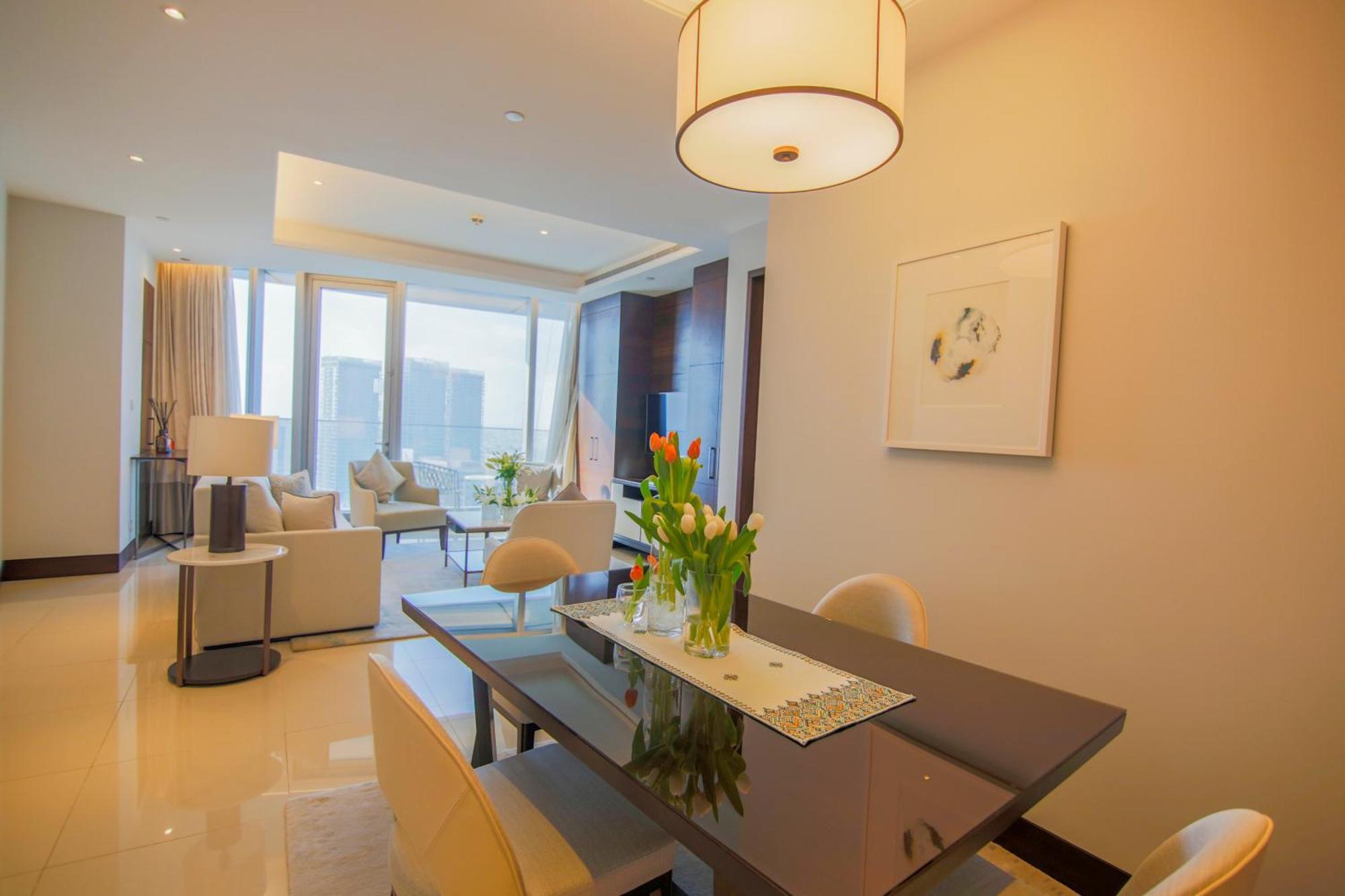 Easemytrip - Spacious Urban Oasis In Address Skyview Tower 2 *