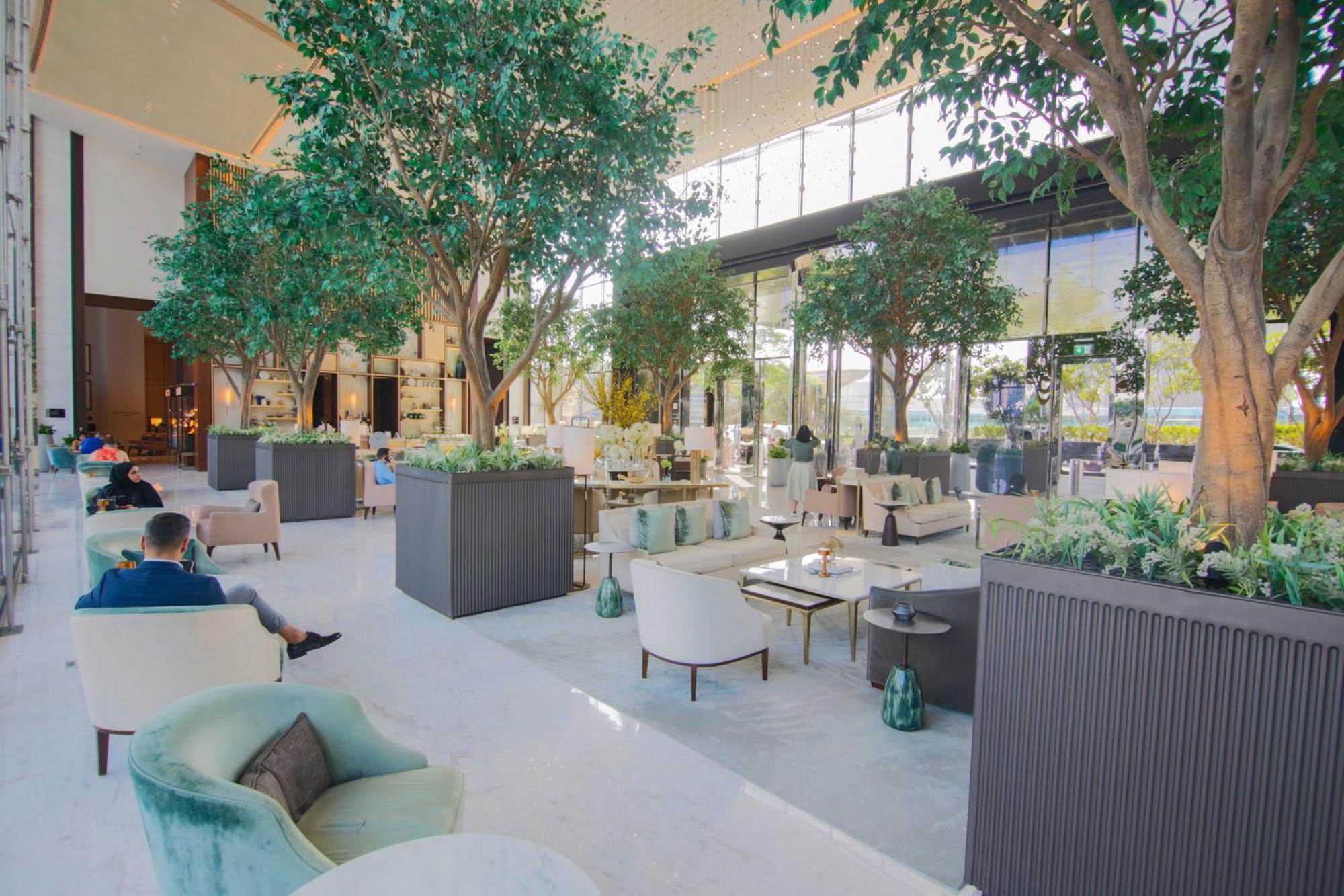 Easemytrip - Spacious Urban Oasis In Address Skyview Tower 2 Apartment *