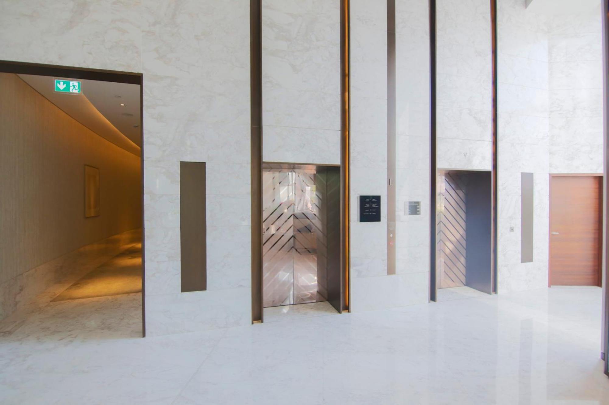 Easemytrip - Spacious Urban Oasis In Address Skyview Tower 2 Apartment