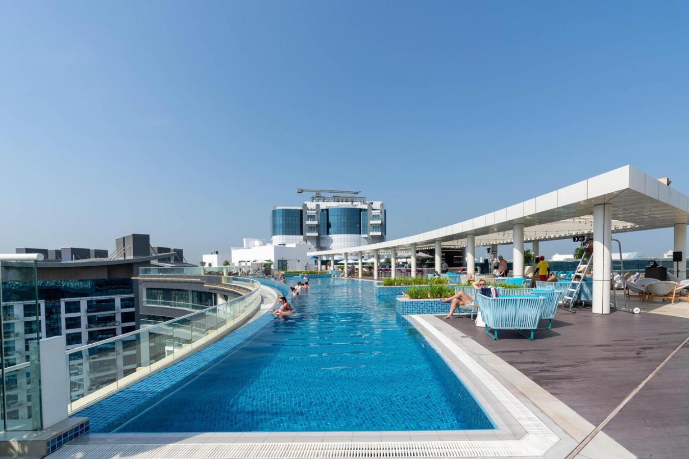 Amazing Sea Views With Direct West Access * Dubai