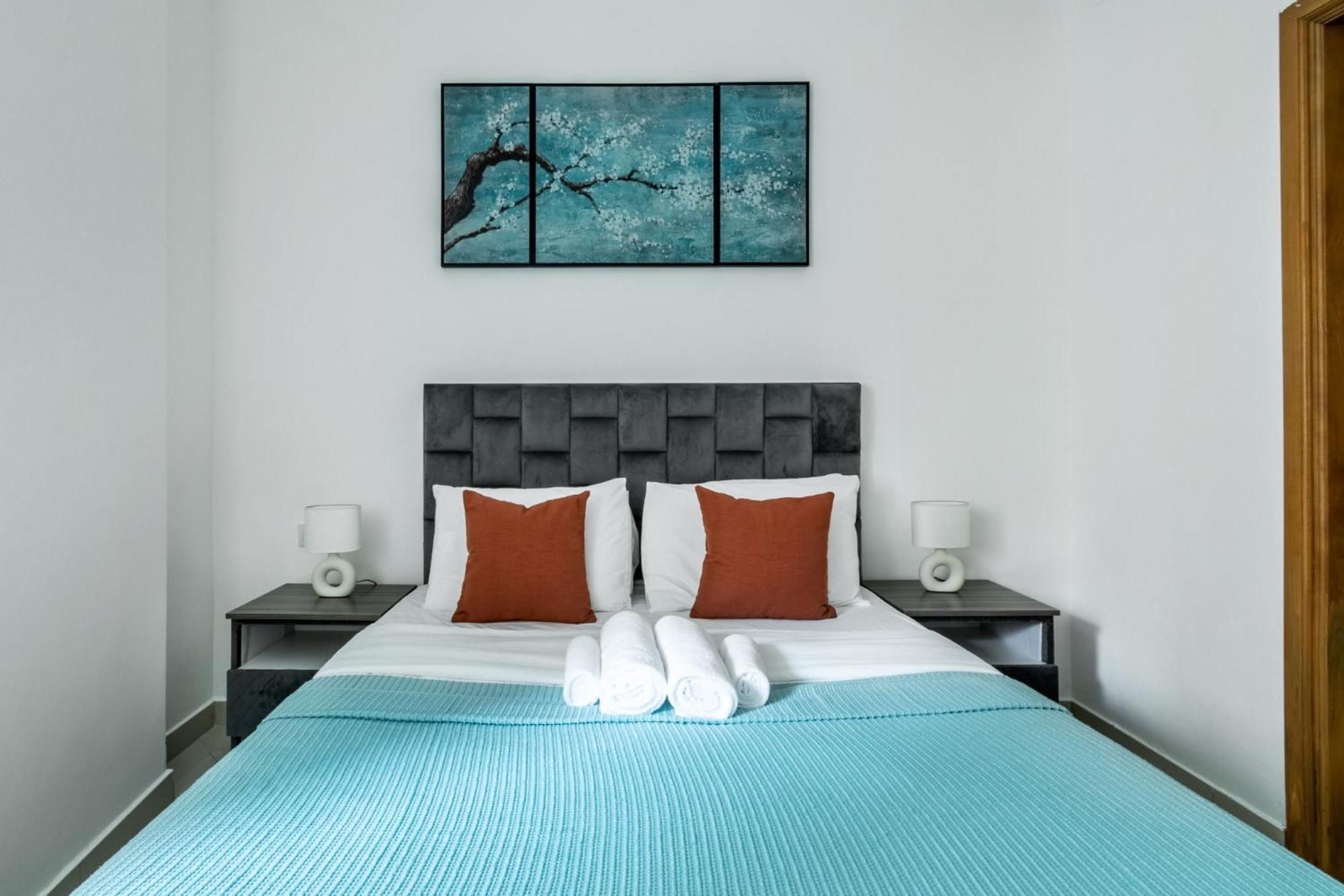 Shoresinn - Mesmerizing Waterfront In Marina *