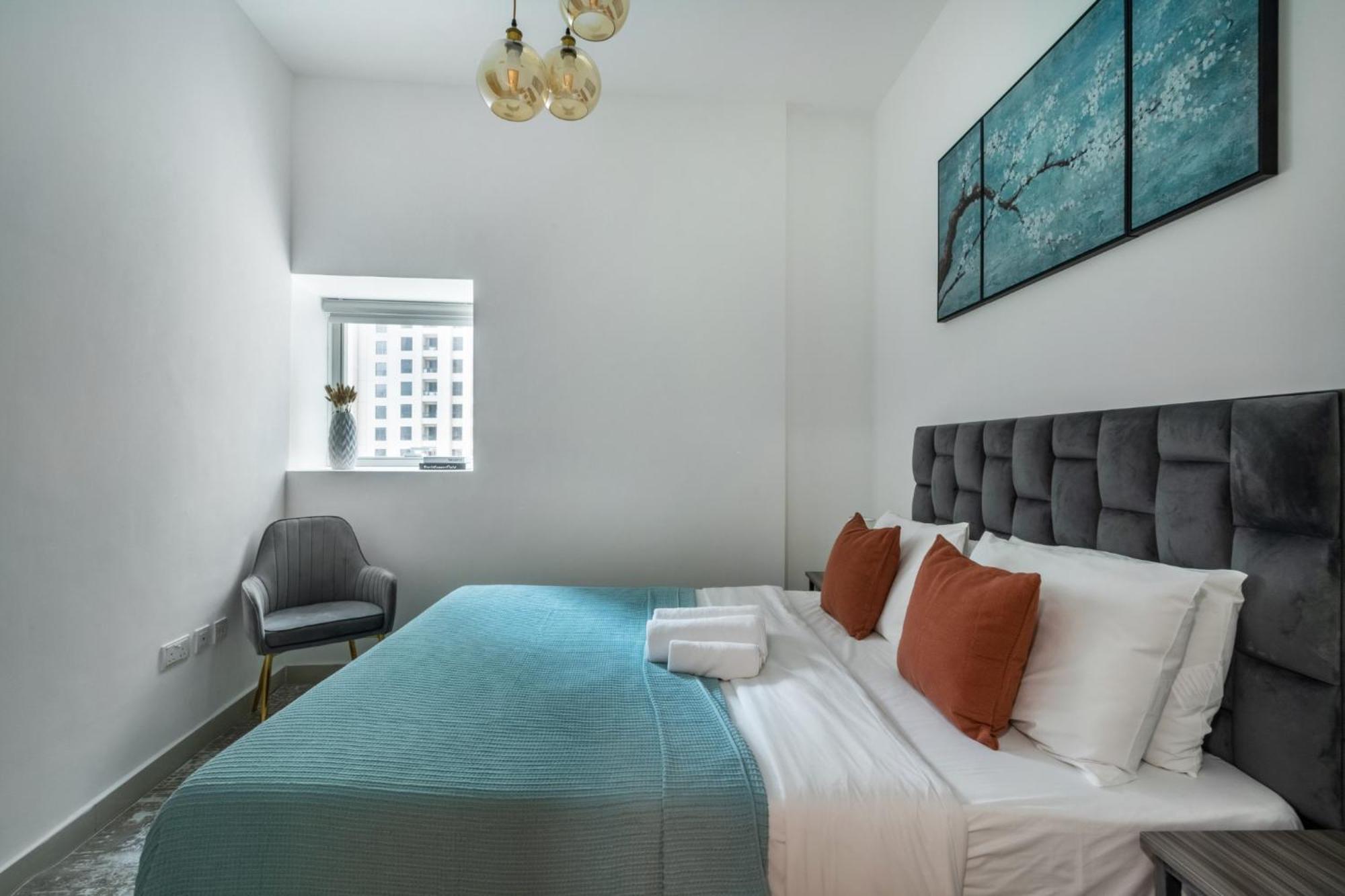Shoresinn - Mesmerizing Waterfront In Marina Dubai