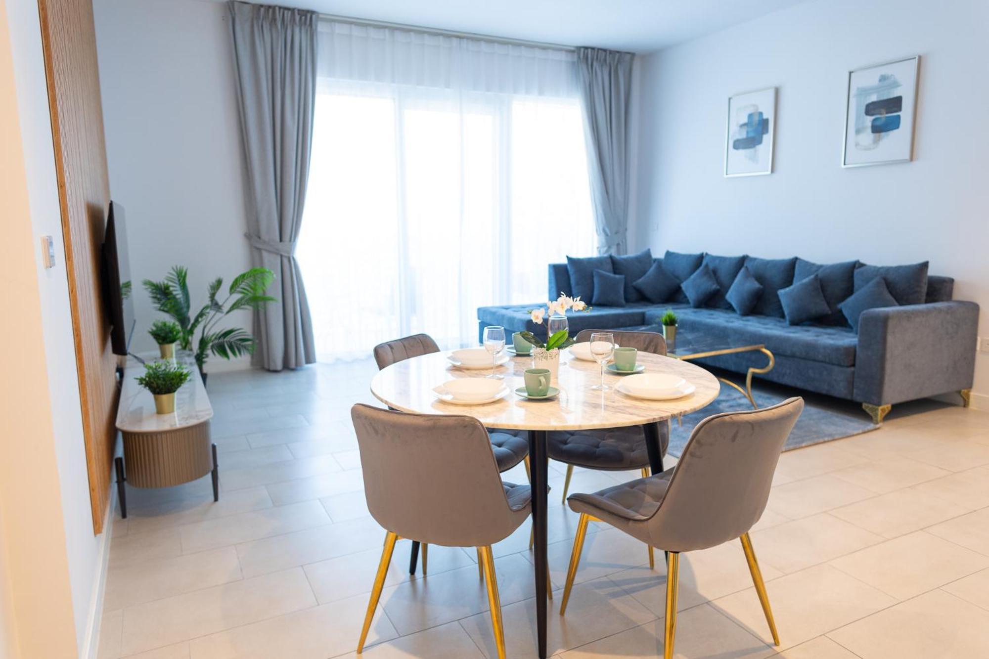 Apartment La Vie Front Jbr By Happy Season *