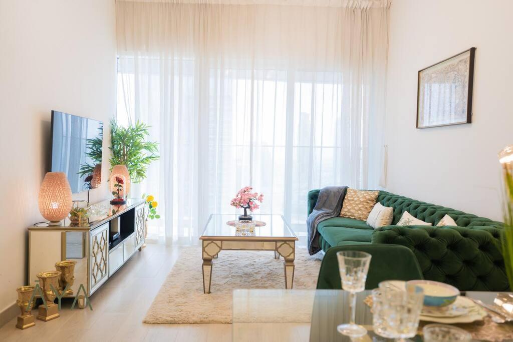 Elegant 1br Retreat With Rooftop Pool In Jvc *