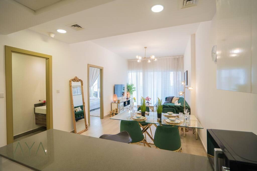 Elegant 1br Retreat With Rooftop Pool In Jvc Dubai