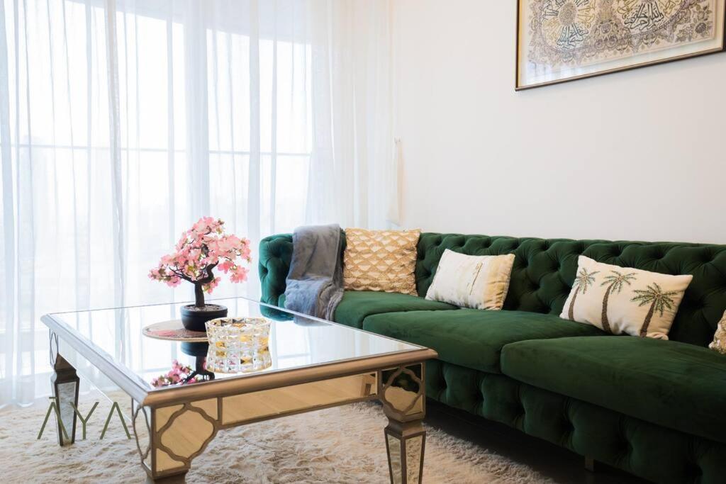 Elegant 1br Retreat With Rooftop Pool In Jvc * Dubai