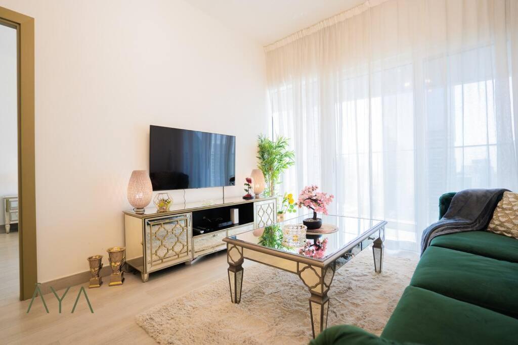 Apartment Elegant 1br Retreat With Rooftop Pool In Jvc