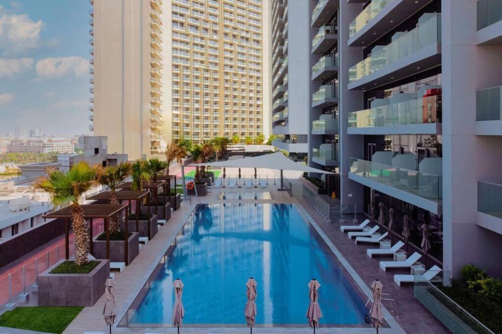 Elegant 1br Retreat With Rooftop Pool In Jvc Apartment *