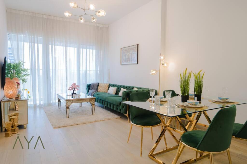 Elegant 1br Retreat With Rooftop Pool In Jvc Dubai