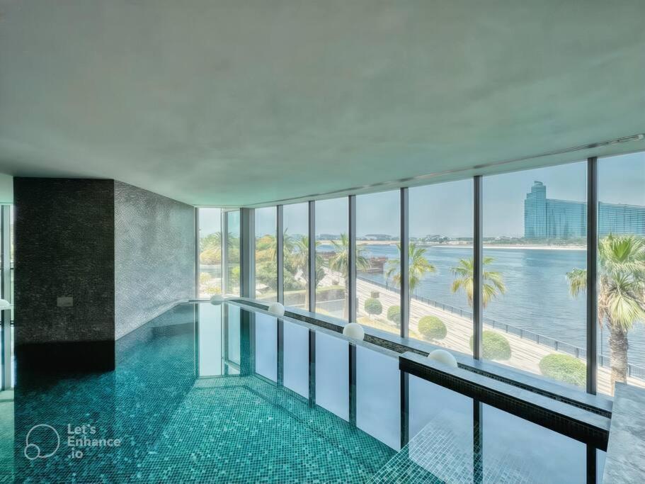 Luxury 1-br Waterfront Living Holiday home *