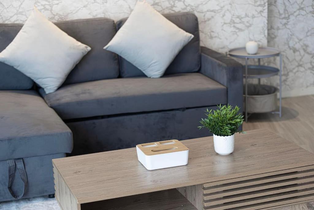 Luxury 1-br Waterfront Living Holiday home Dubai