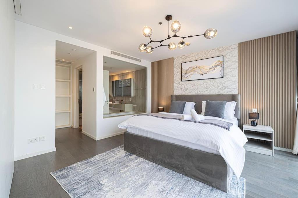 Luxury 1-br Waterfront Living Holiday home