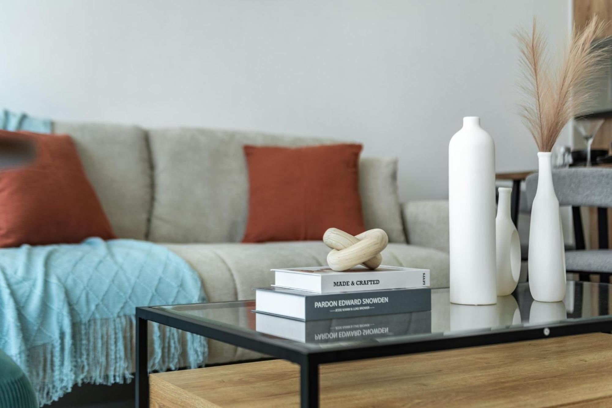 Apartment Shoresinn - Serene Retreat With Waterfront Views