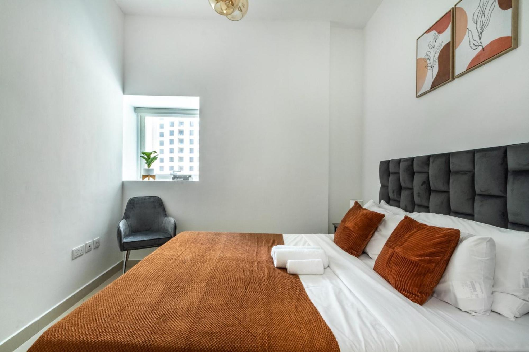 Apartment Shoresinn - Serene Retreat With Waterfront Views *