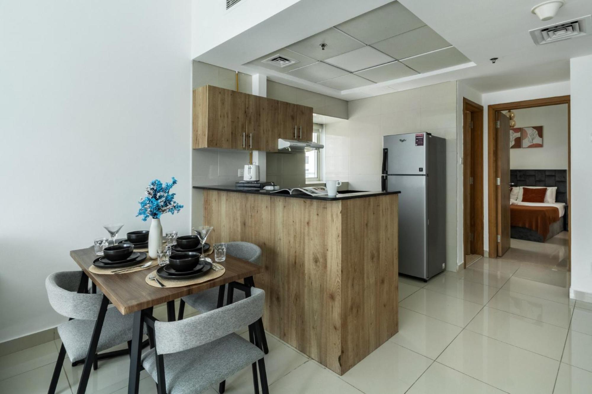 Apartment Shoresinn - Serene Retreat With Waterfront Views