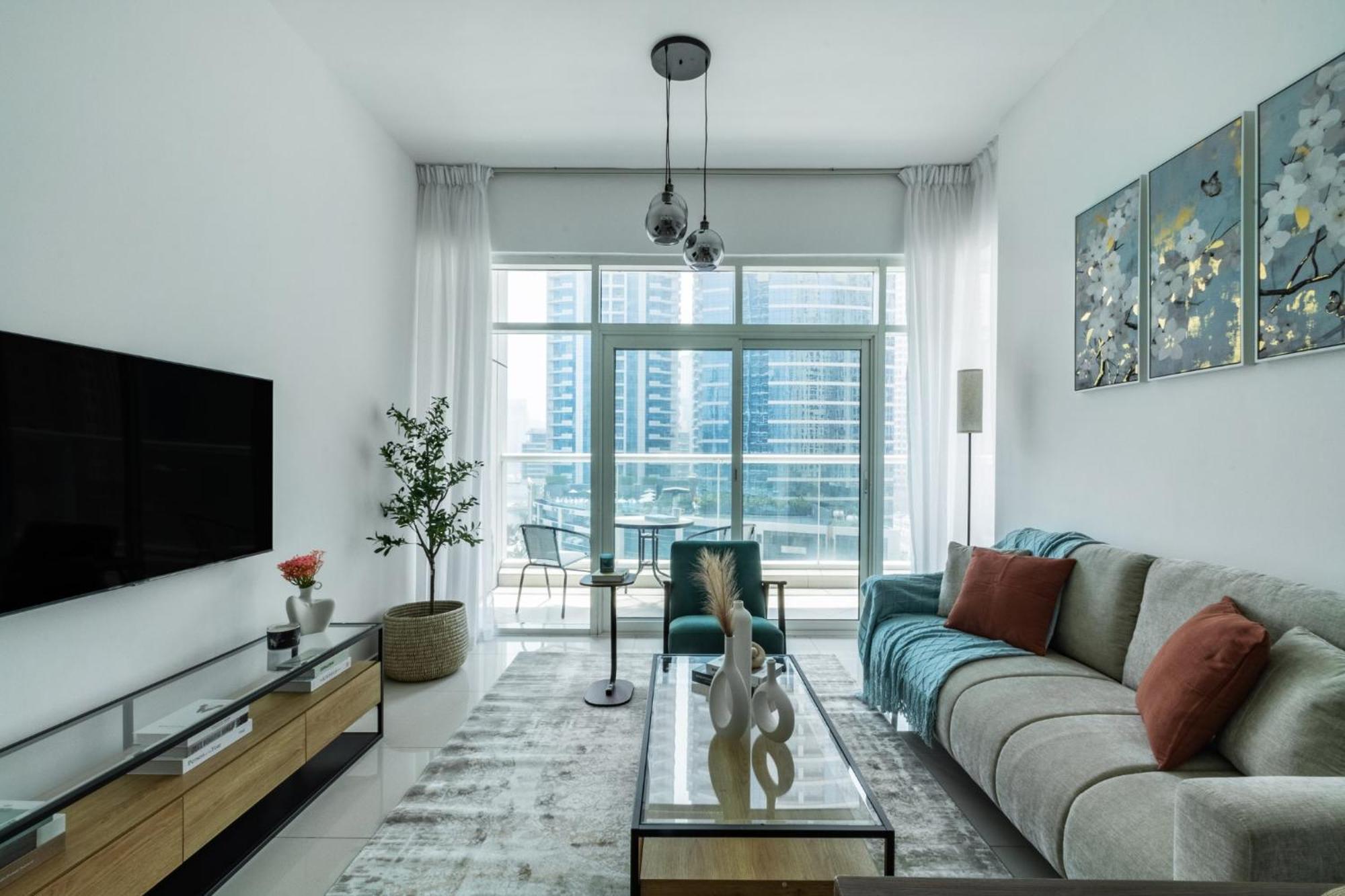 Shoresinn - Serene Retreat With Waterfront Views Apartment