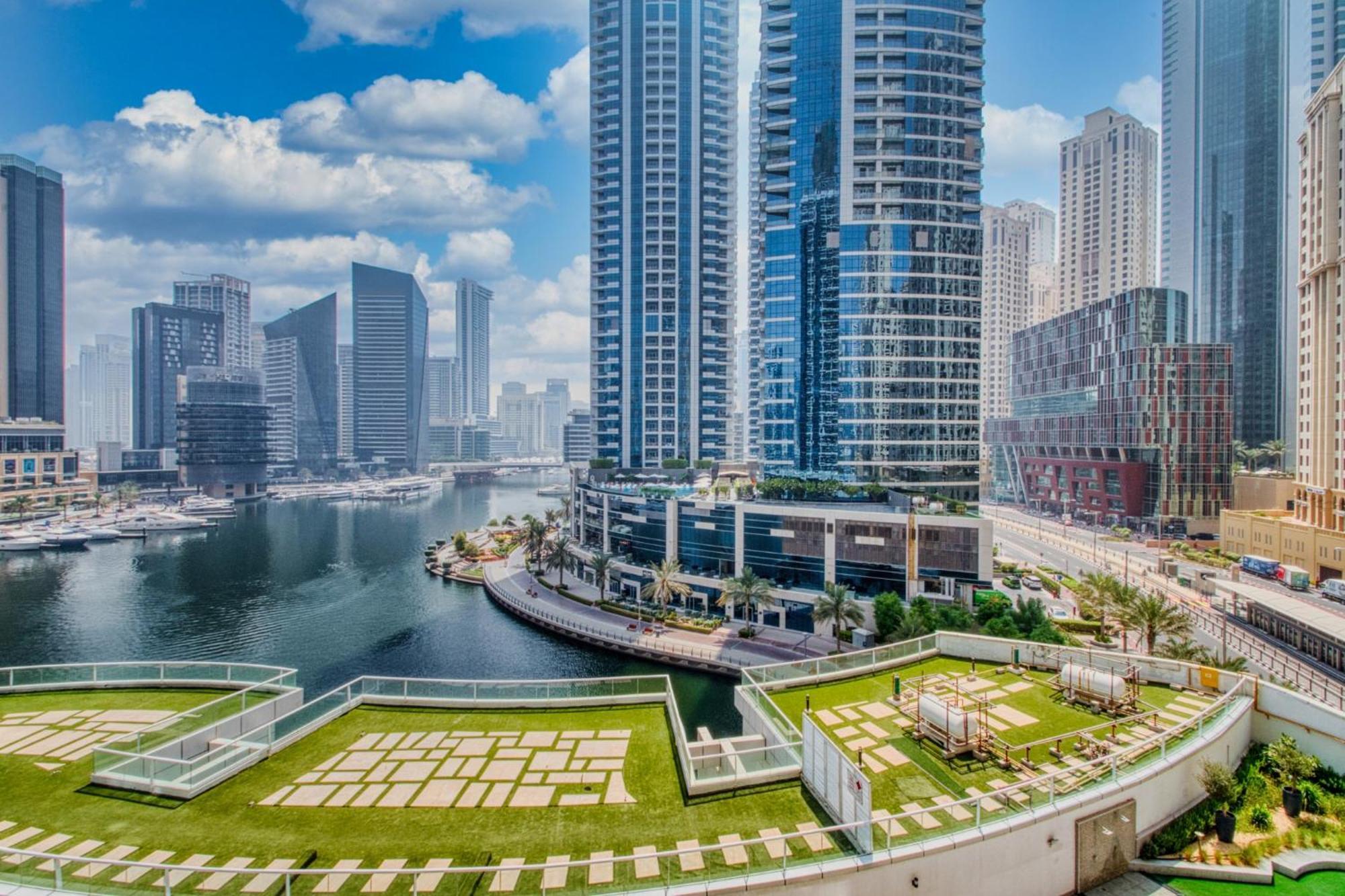 Shoresinn - Serene Retreat With Waterfront Views Apartment Dubai
