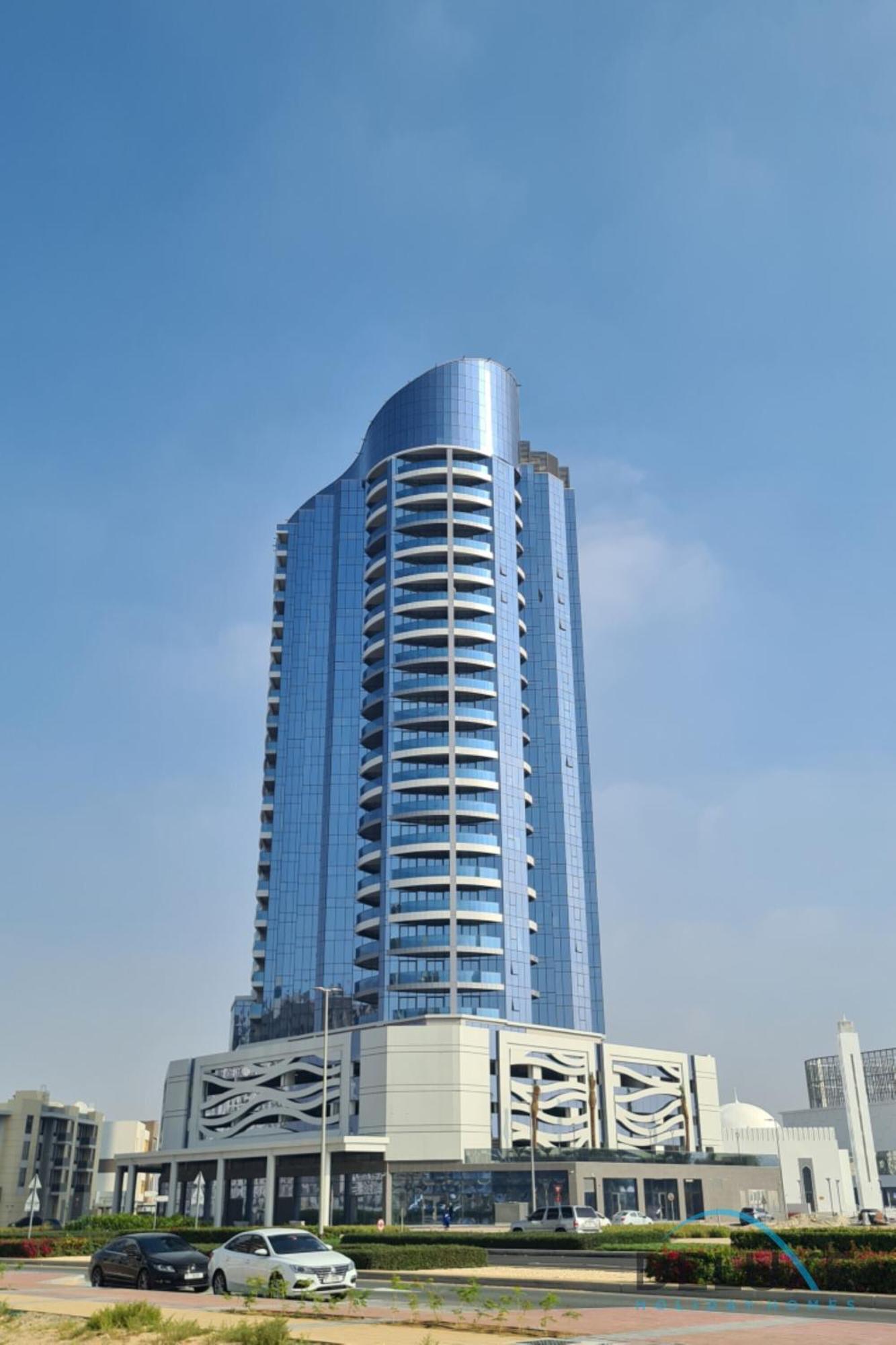 Apartment Stylish In Blue Wave Tower, Dubailand By Deluxe Homes