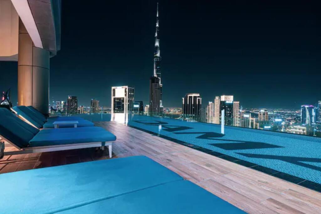 64th Floor Highest Downtown Infinity Pool Burj Khalifa View