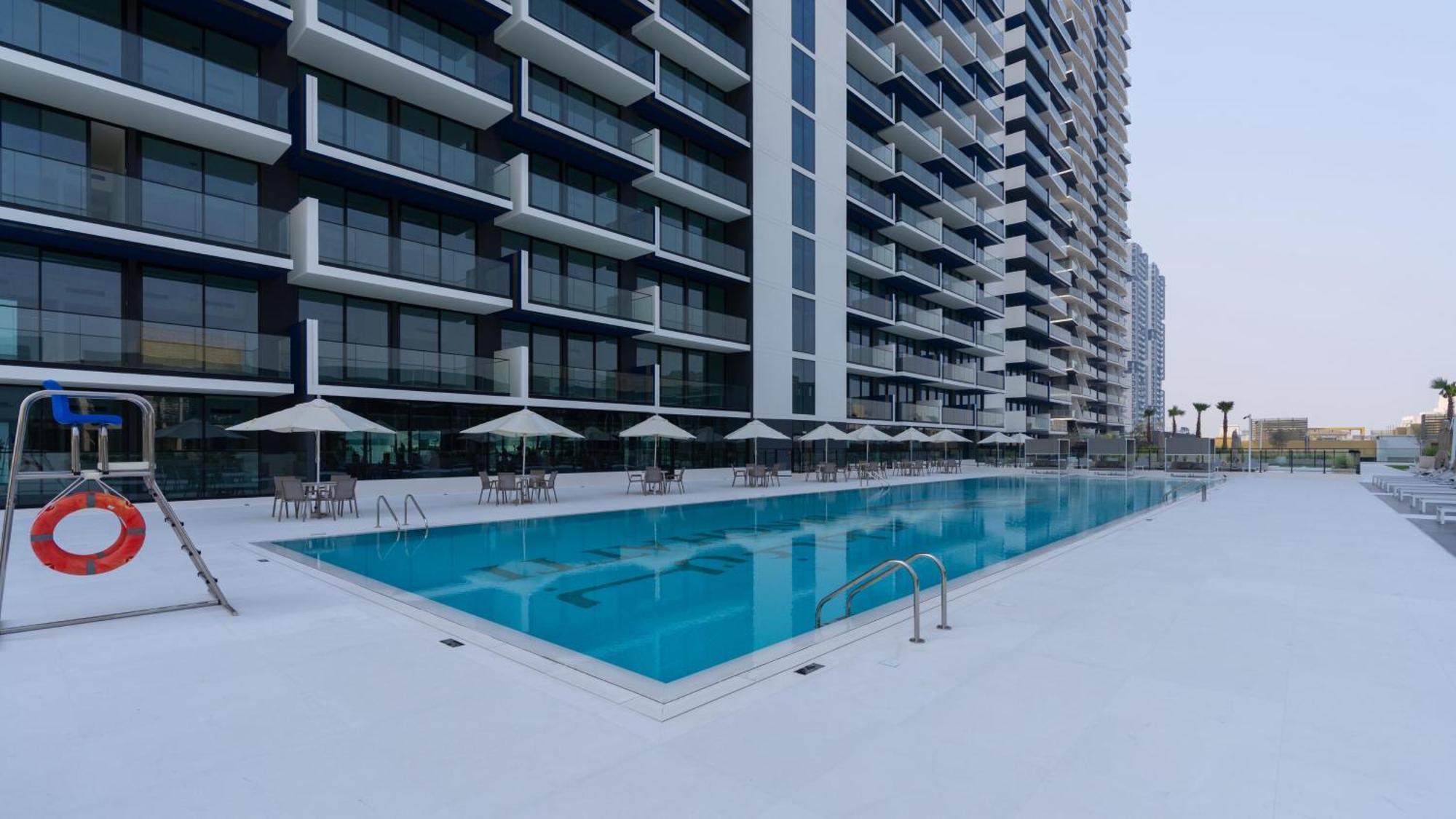 Spacious 1br With Big Balcony In Jvc * Dubai