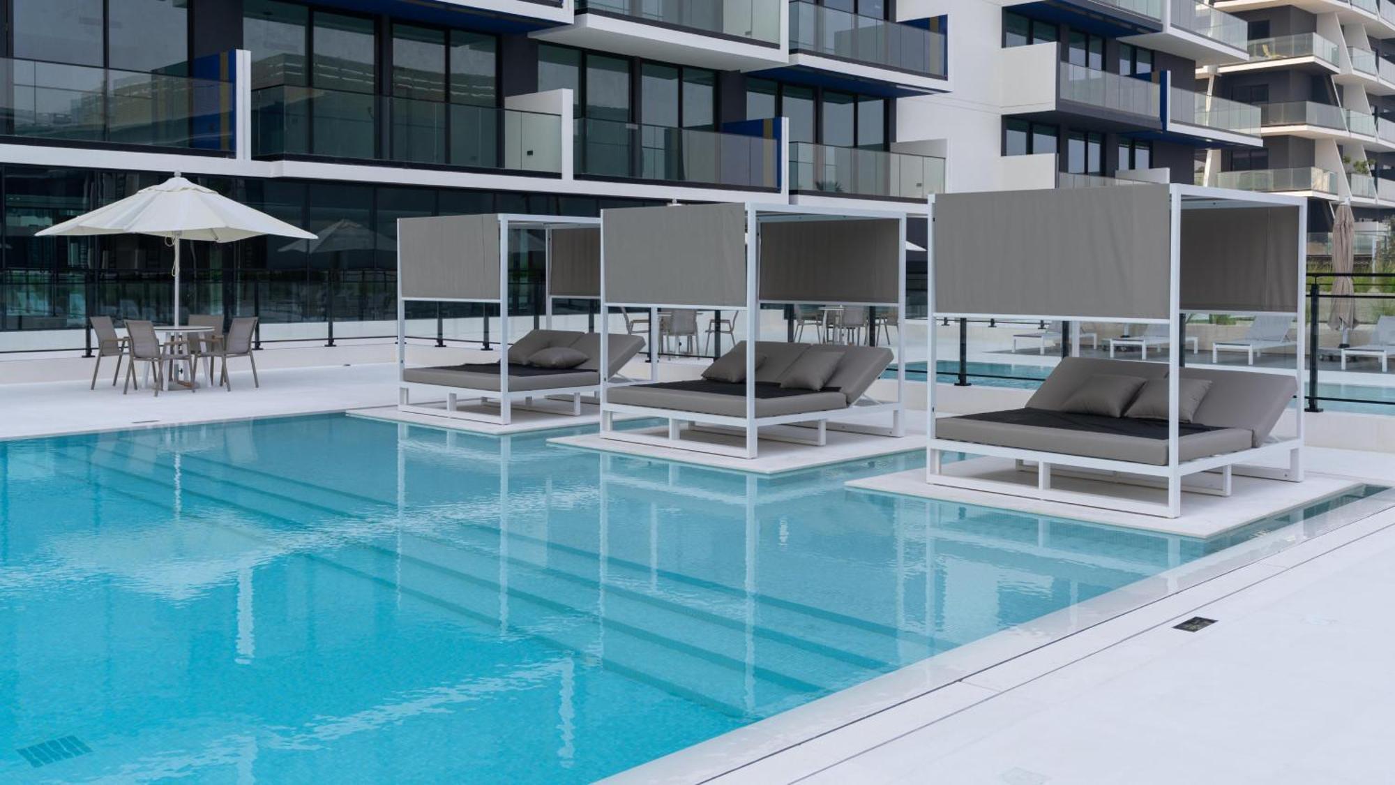Spacious 1br With Big Balcony In Jvc