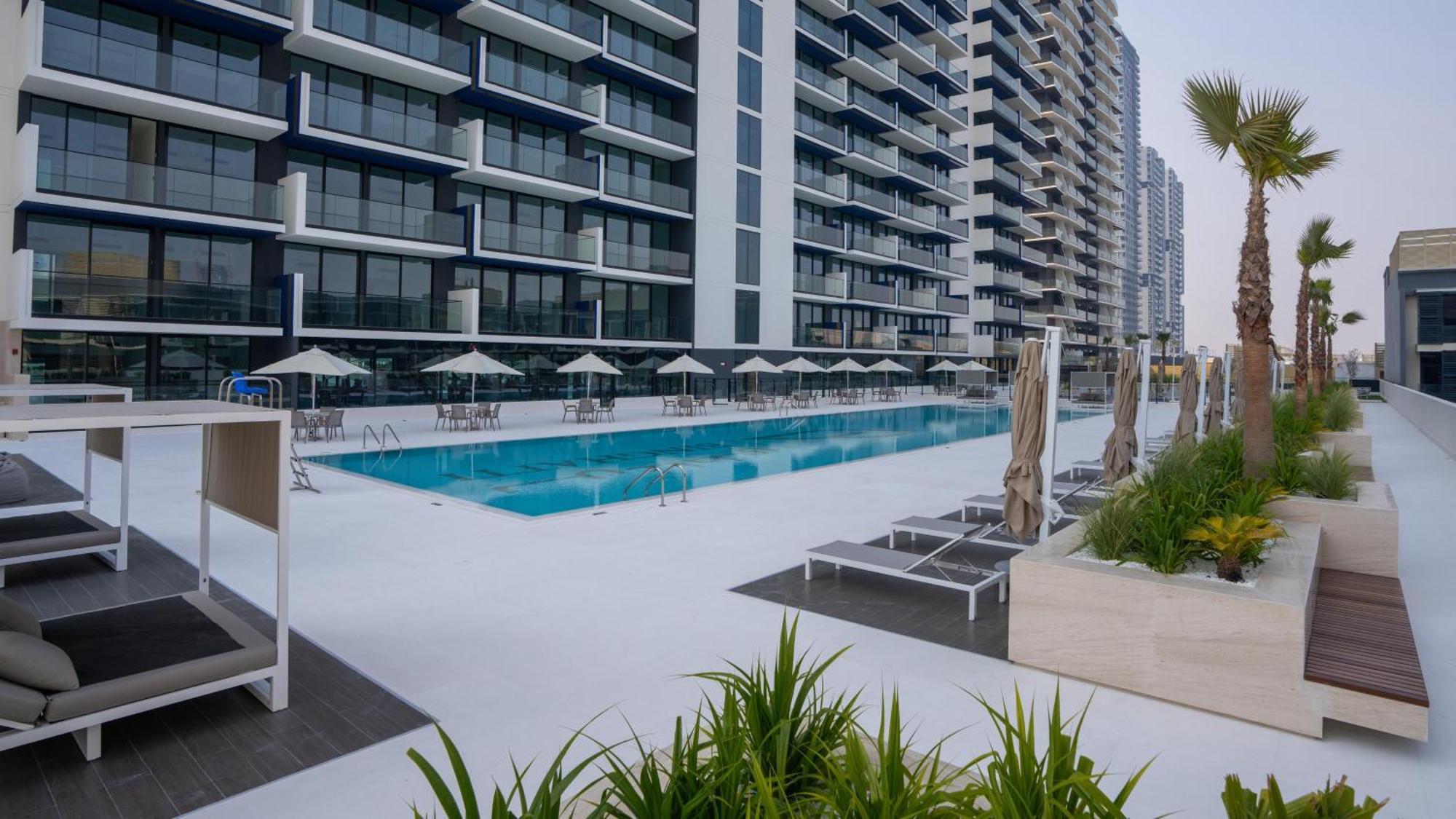 Apartment Spacious 1br With Big Balcony In Jvc *