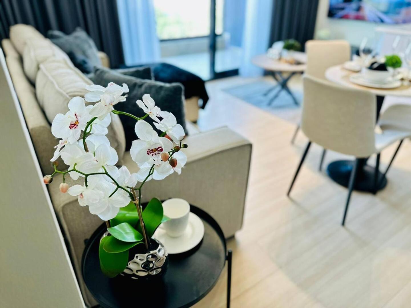 Fully Furnished Cozy 1br In Jvc With Balcony * Dubai